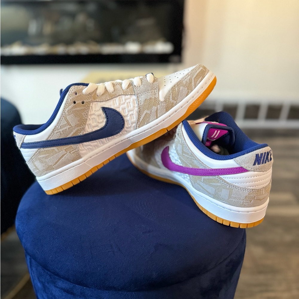 NIKE SB DUNK LOW PRM RL - Picture 3 of 8